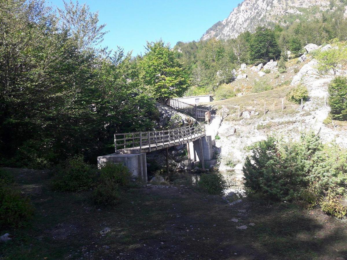Guesthouse Arben Selimaj Bajram Curri Экстерьер фото